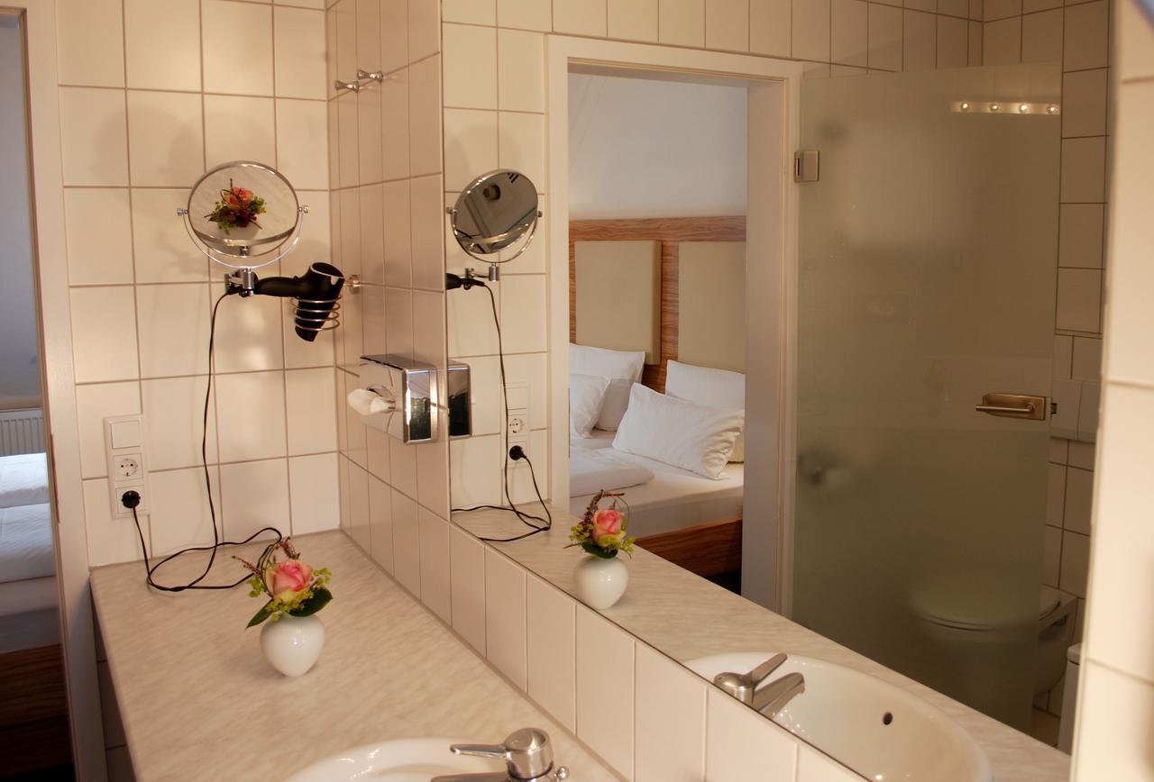 Alt Warburg Otel Dış mekan fotoğraf