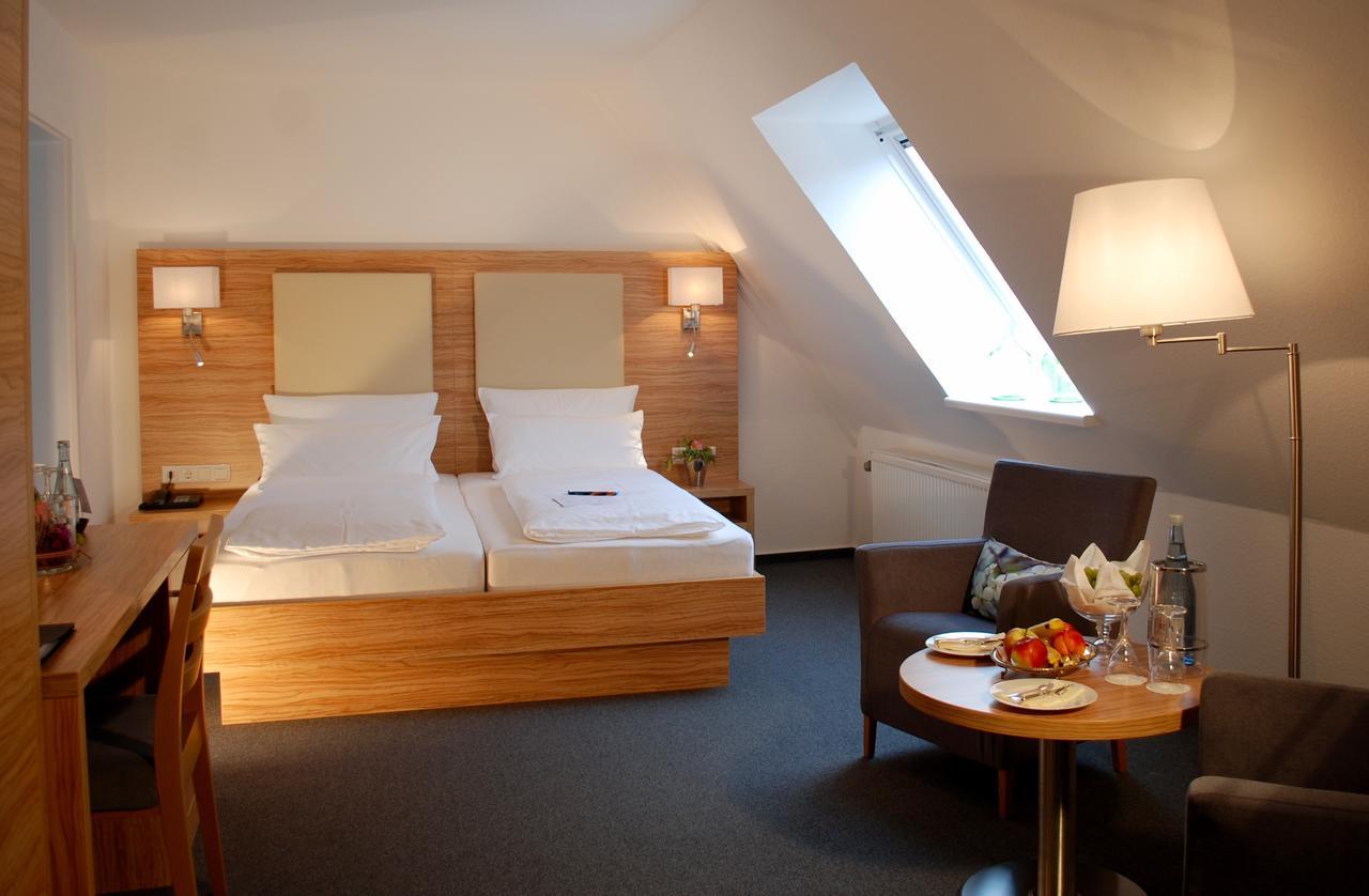 Alt Warburg Otel Dış mekan fotoğraf