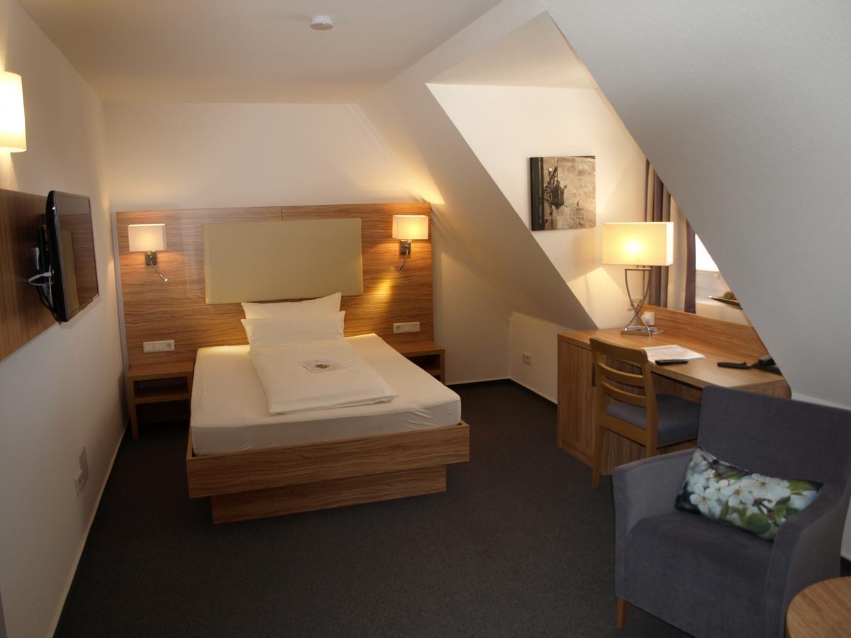 Alt Warburg Otel Dış mekan fotoğraf